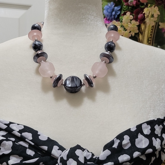 Necklace - Picture 3 of 7